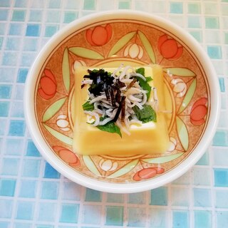 大葉と釜揚げシラスの卵豆腐